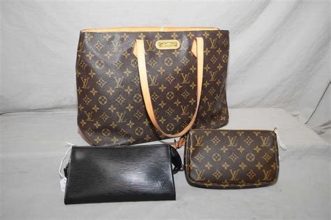 louis vuitton th0088|louis vuitton luggage checker.